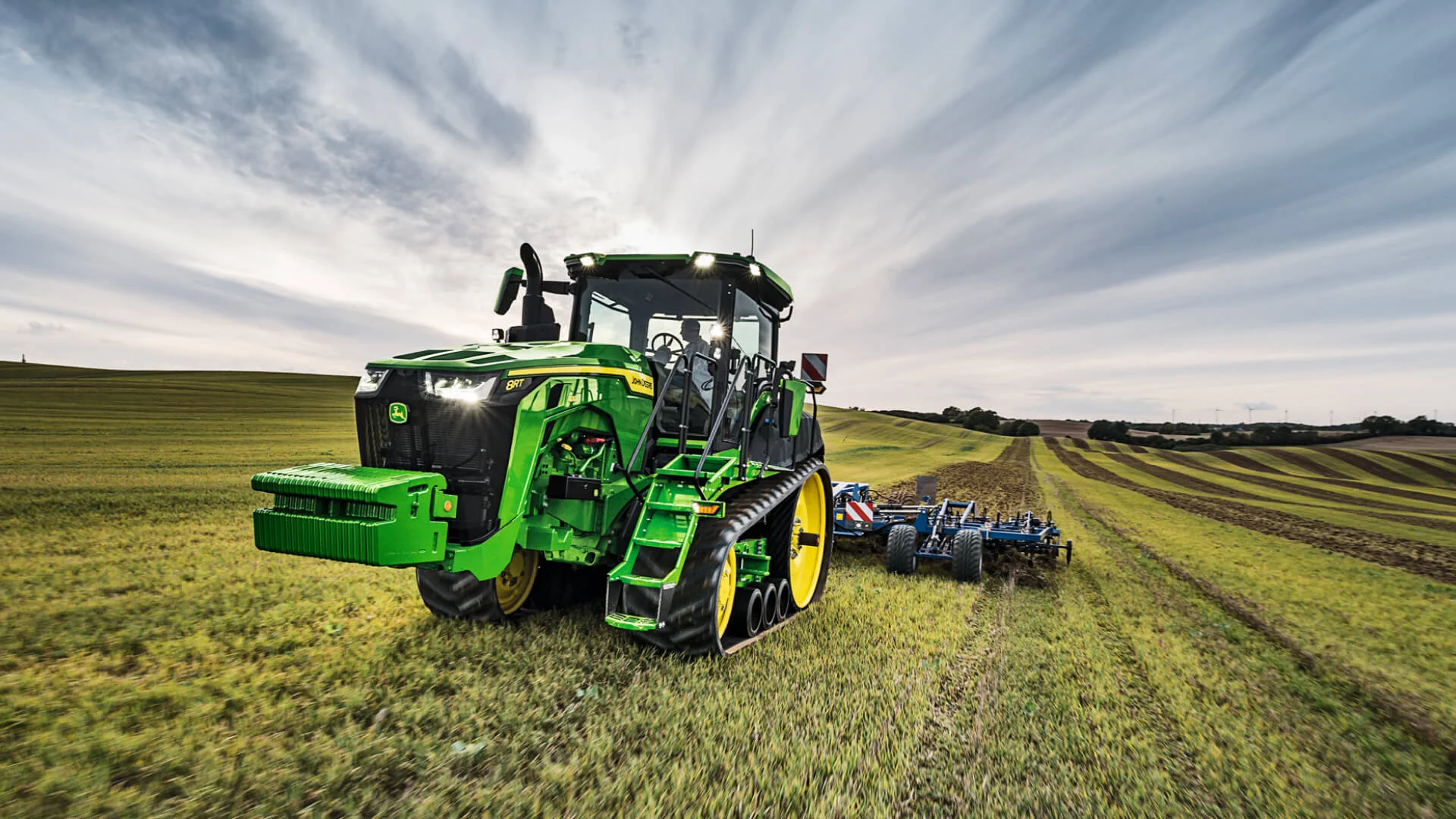 John deere. Трактор John Deere 8rt. Джон Дир р4030 подушки. Обои на телефон трактора. Тракторы John Deere в Туркменистане.