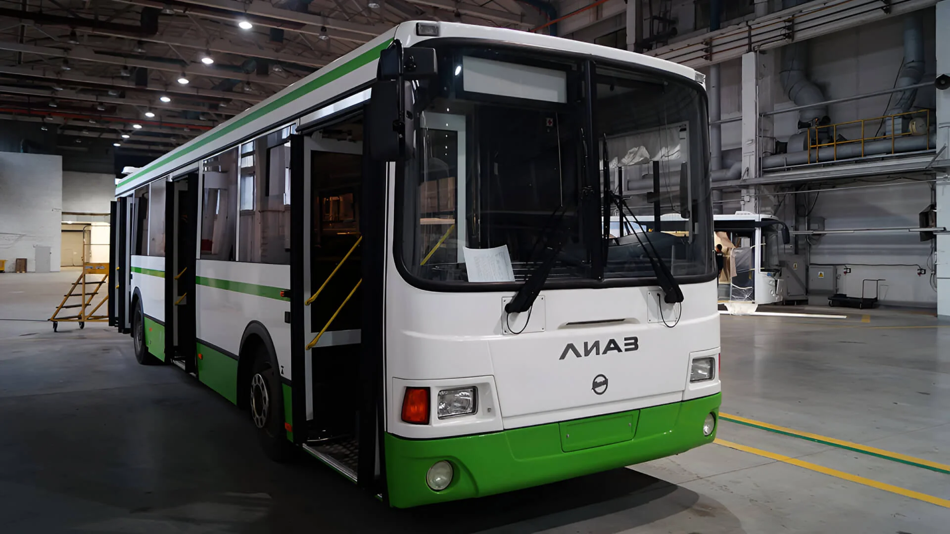 Пригородные автобусы цена. ЛИАЗ 5256 новый. ЛИАЗ 5256 2022. Автобус ЛИАЗ 5256 новый. ЛИАЗ 529260.