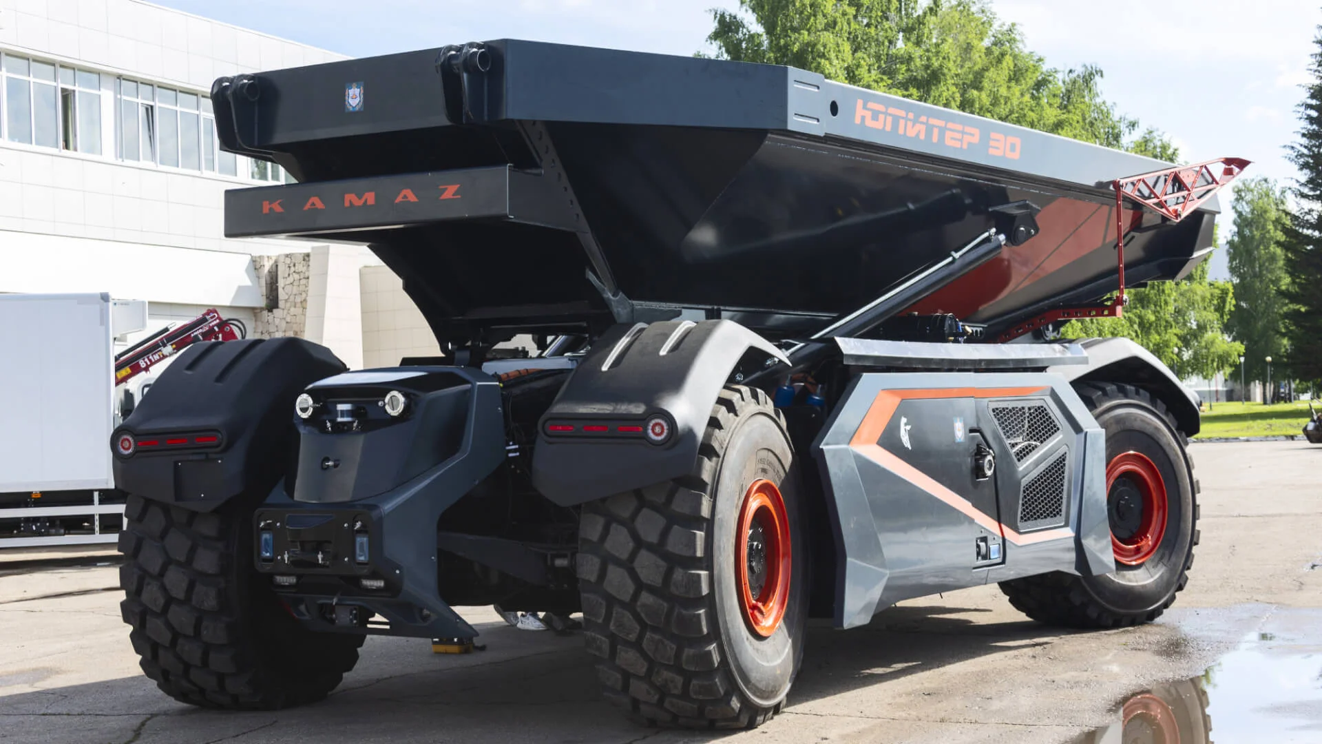 «КамАЗ‎»‎ показал  беспилотный грузовик для перевозки горной массы